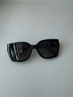 *Authentic* Coach CW195 Women’s Sunglasses (Cateye)